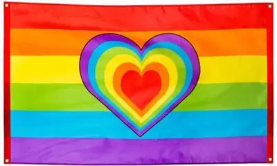 a rainbow colored heart on a pride flag at B&B De Beijersche Stee , Logies in de Wagenschuur in Stolwijk