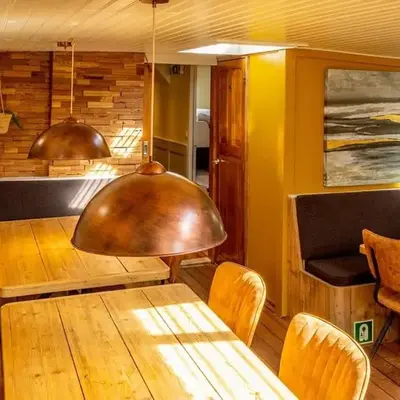Boutique style ship 10 double cabins